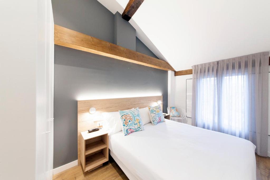 Antique Pamplona Tres Reyes Apartments - Appartement Supérieur