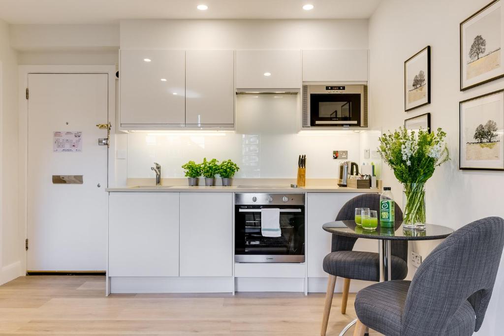 Nell Gwynn Chelsea Accommodation - Studio