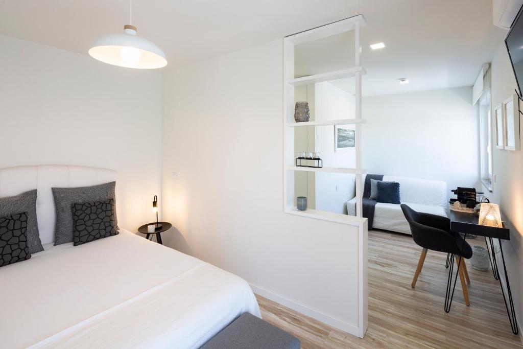 Kuchyň nebo kuchyňský kout v ubytování JR Studios & Suites I Rius I