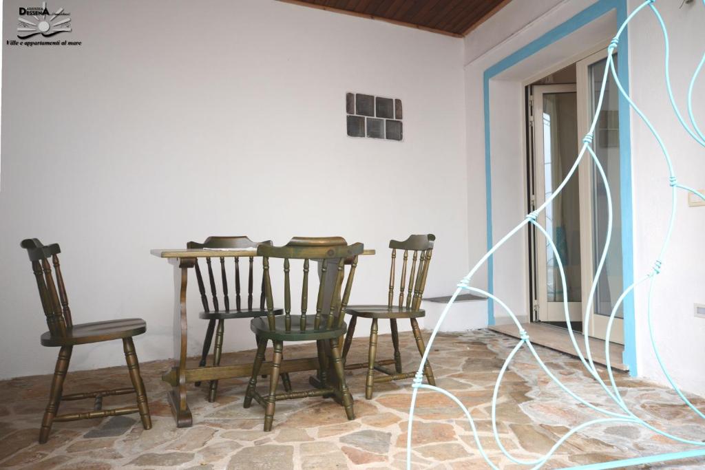 Villa Dessena Guest House - Comfort Triple Room