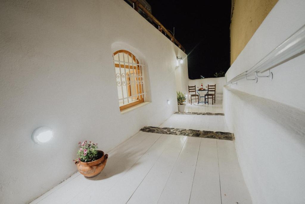 Afbeelding uit fotogalerij van Pueblo Viejo Suites in Kamari