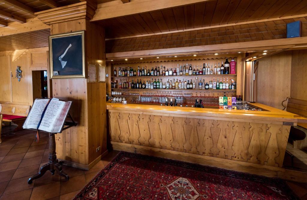 Lounge nebo bar v ubytování Hotel Valgranda Wellness & Spa