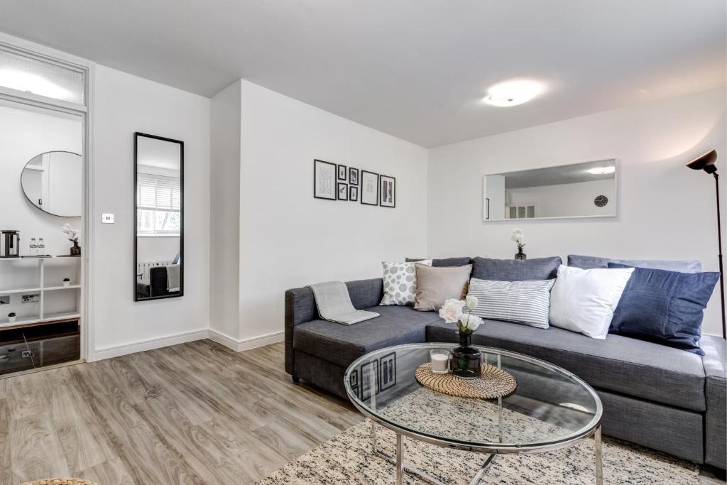 Sherborne Court - Two-Bedroom Apartment