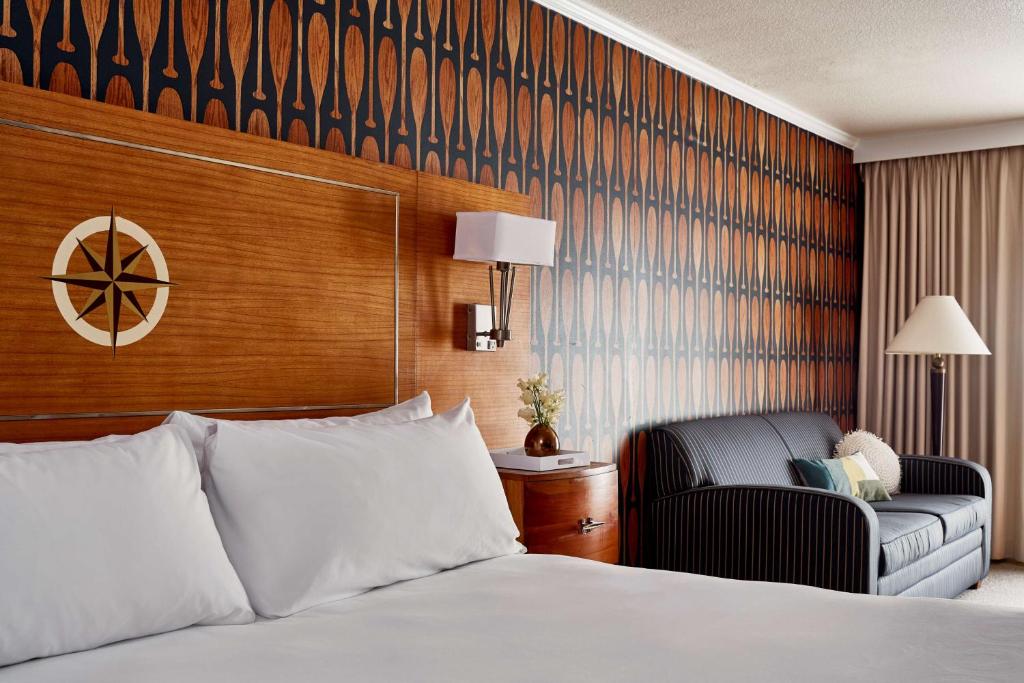 Waterfront Hotel, part of JdV by Hyatt - Junior Suite With Two Queen Beds