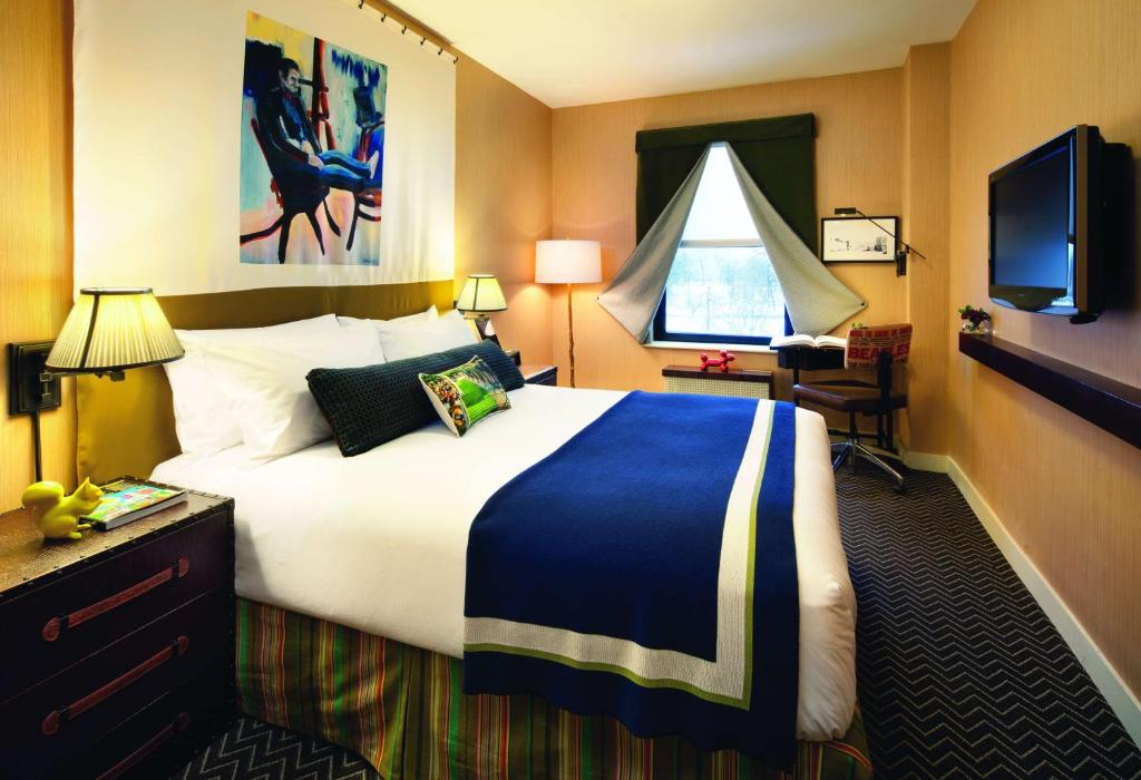 Hotel Lincoln Room Near Lincoln Park Chicago