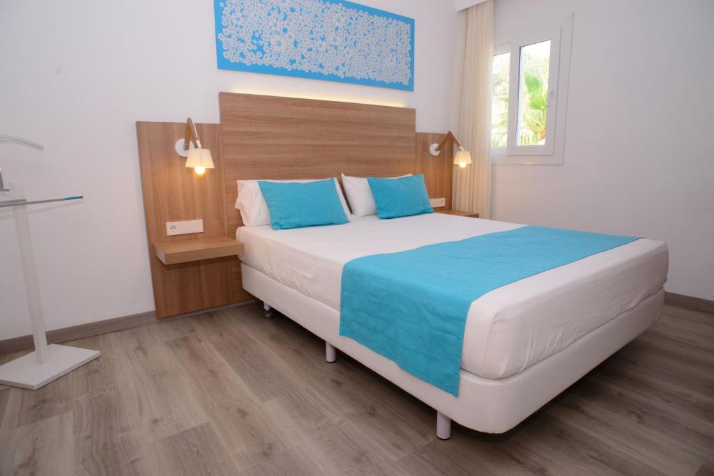 Cala Llenya Resort Ibiza - Suite With Garden View