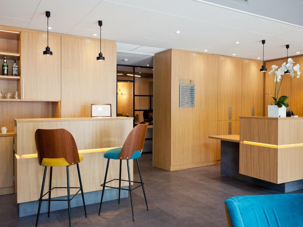 Hotel Des Remparts Perrache - Resim 21