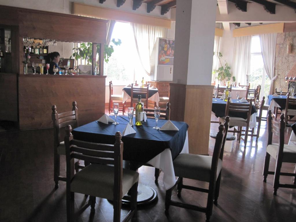 Restaurace v ubytování Hotel Posada Vista Bella
