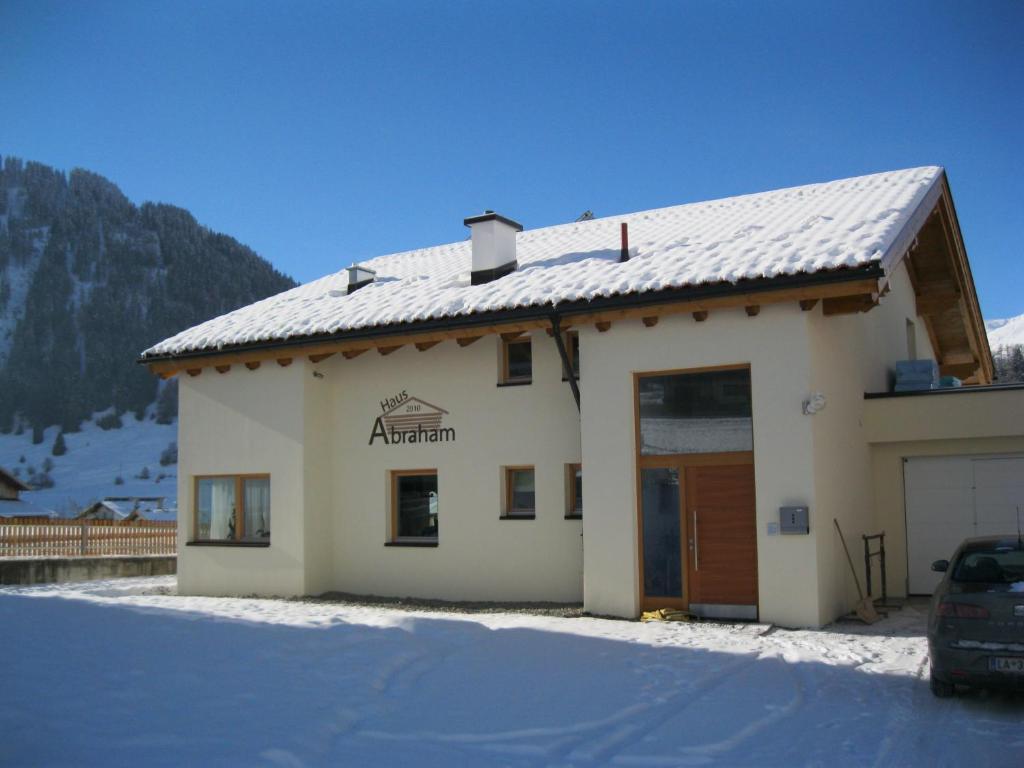 Výhľad na hory alebo výhľad na hory priamo z apartmánu