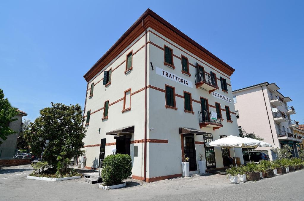 Photo de la galerie de l'établissement Atika & Atif - Hotel Autoespresso Venice, à Marghera