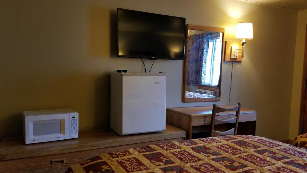TV a/nebo společenská místnost v ubytování Royal Motor Inn
