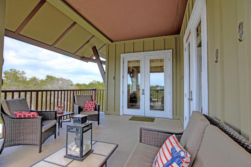 Redfish Village M2413 Blue Mountain Beach 30A (Condo), Santa Rosa