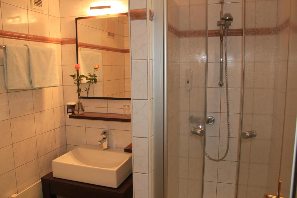 Koupelna v ubytování Hotel Apartment Das Au- Gut