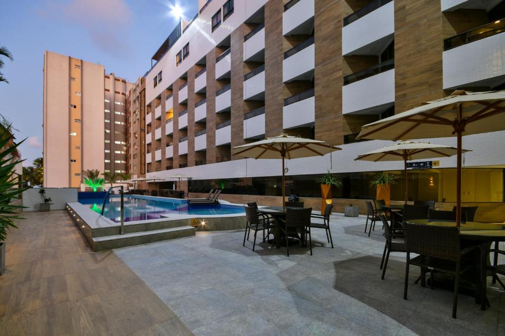 A piscina localizada em Littoral Gold Flat ou nos arredores