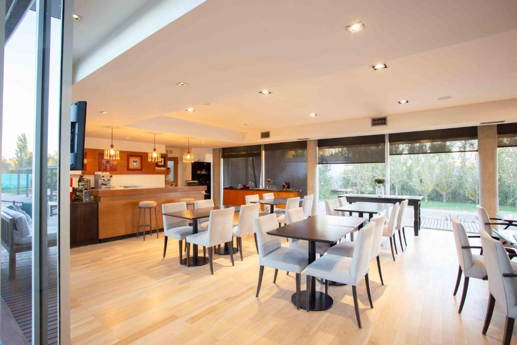 Herradura Hotel Suites