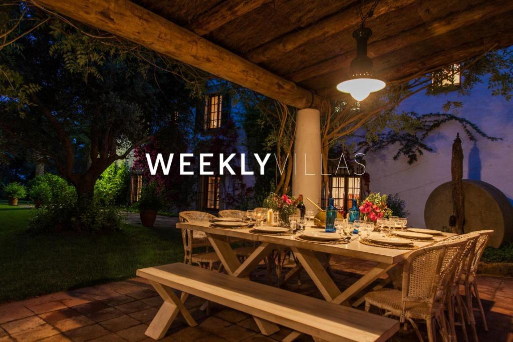 Zahrada ubytování Masia Sitges Mas Peirot Geniune Farmhouse 20 min walk from beaches 60 Heactares of Wine Fields Garden AC Until 18 people