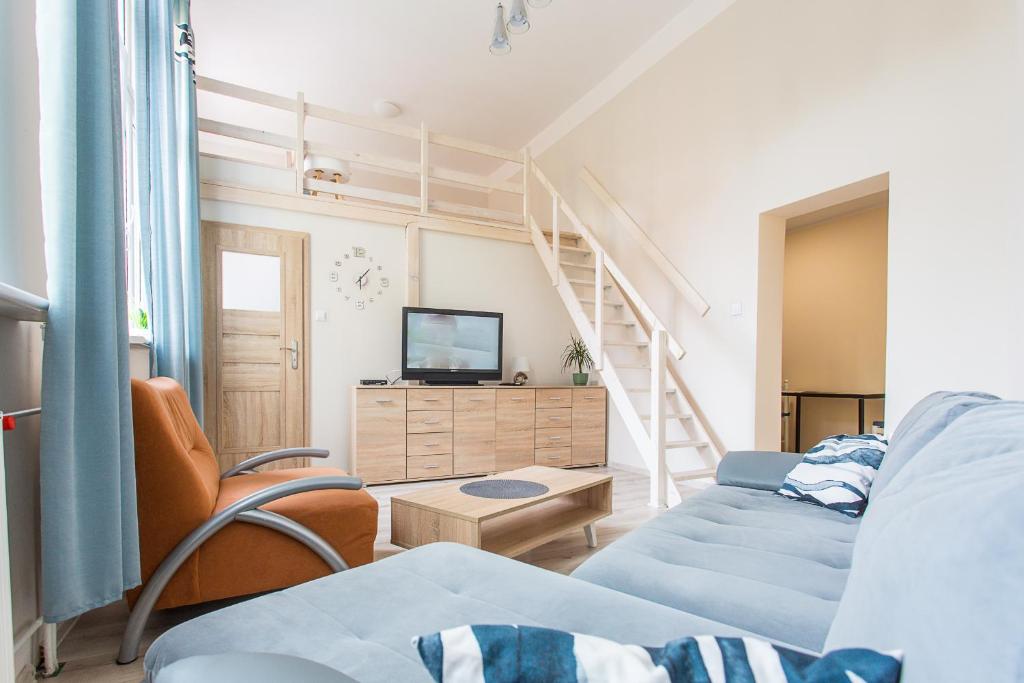 Apartament z Antresolą - One-Bedroom Apartment