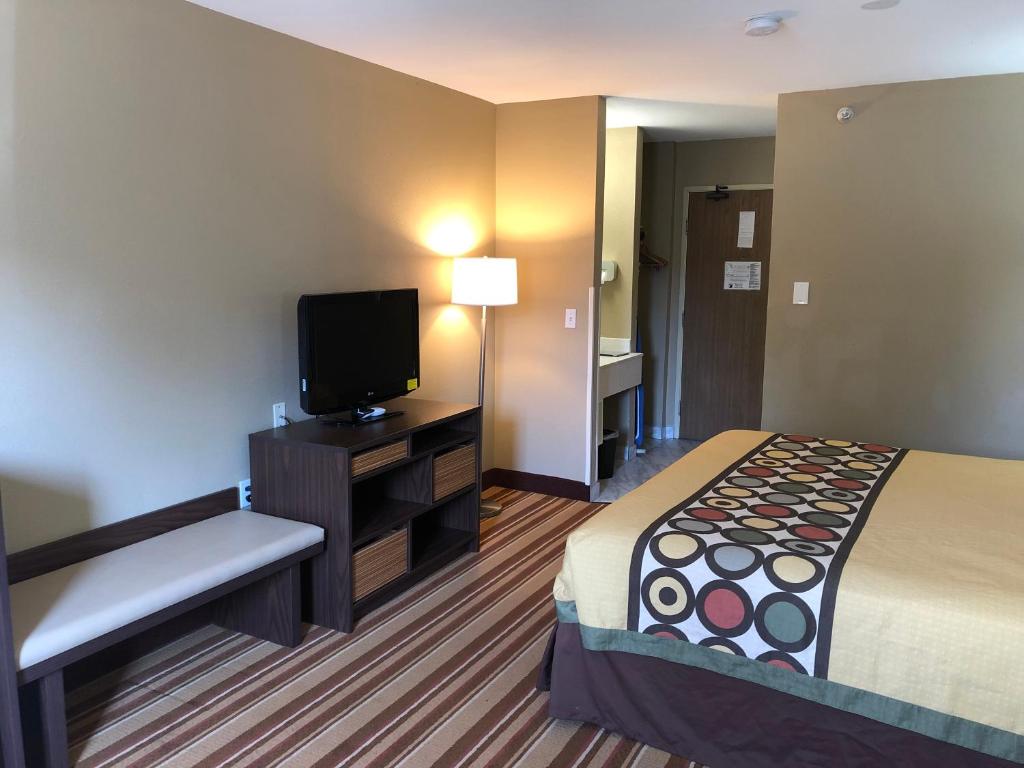 Super 8 by Wyndham S Jordan/Sandy/Slc Area - Queen Room - Non-Smoking