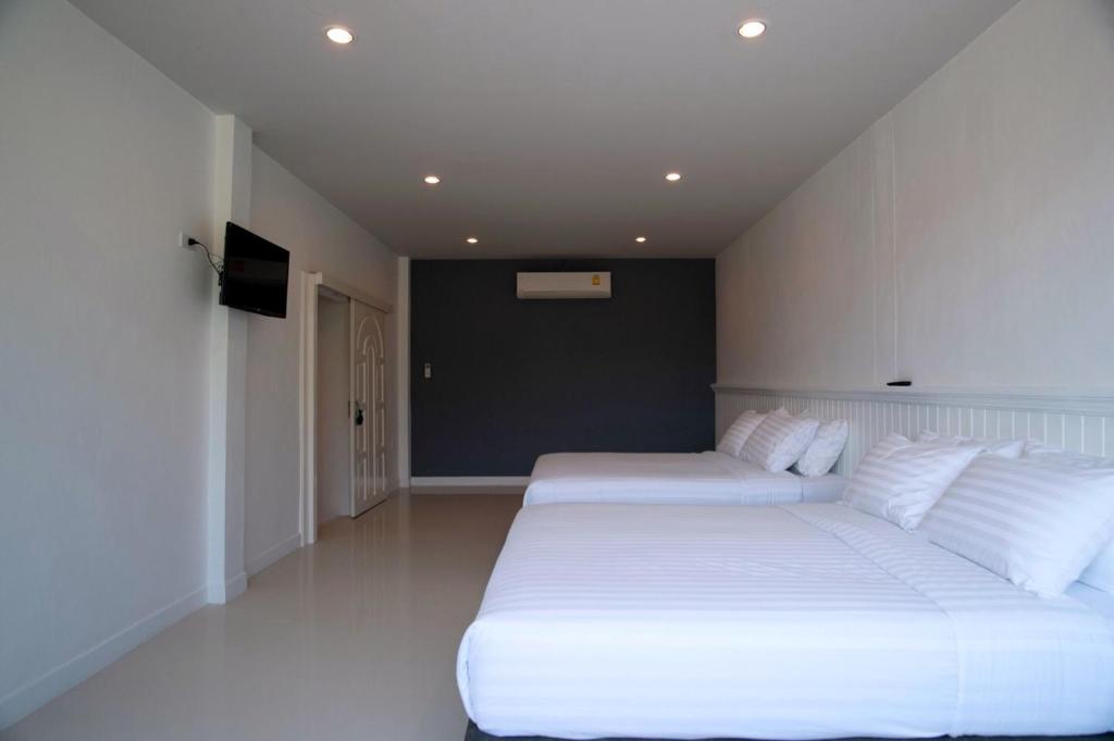 BHIVE - Quadruple Room