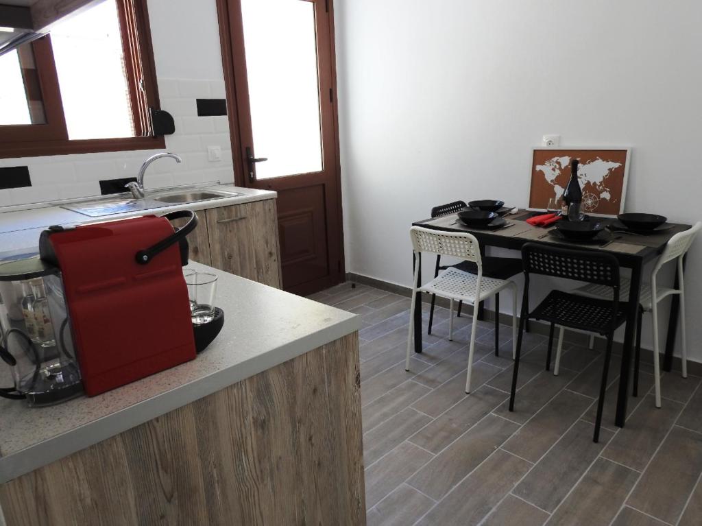 Kuchnia lub aneks kuchenny w obiekcie Kathopouli Apartment