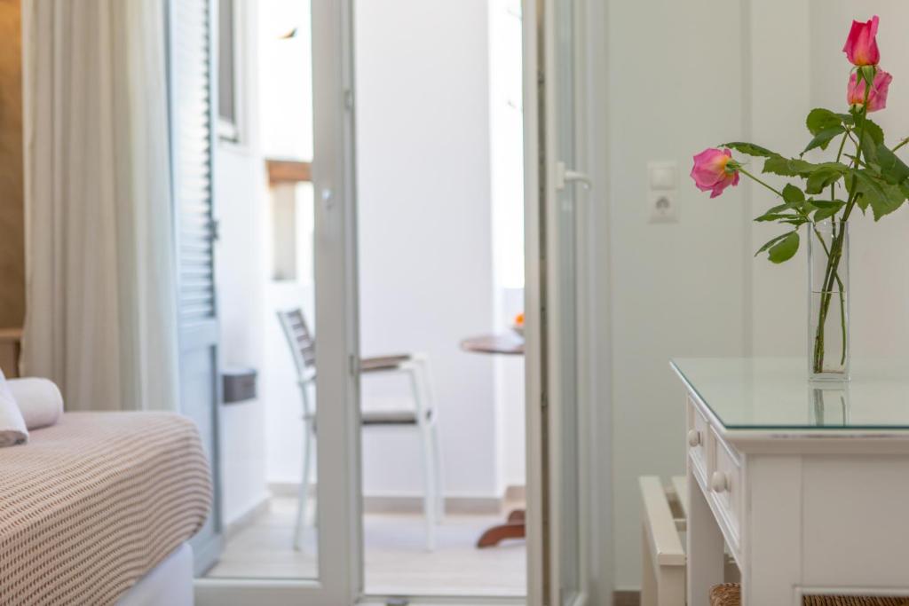 Naxos Illusion Nikos Verikokos - 17