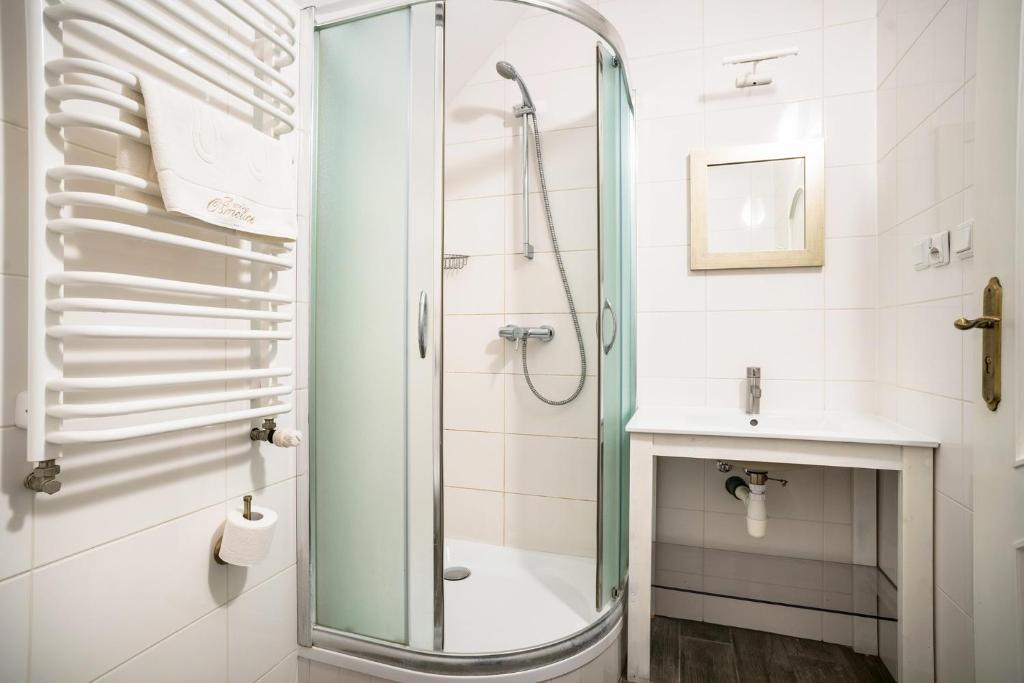 Dwór Osmolice - Quarto Twin Com Casa De Banho Privativa Externa