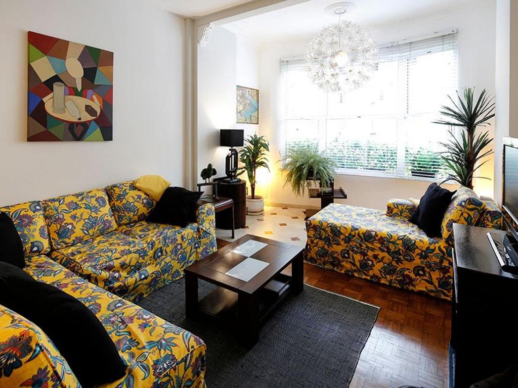  Estiloso 3 quartos para 6 pessoas no posto 5 em Copacabana!