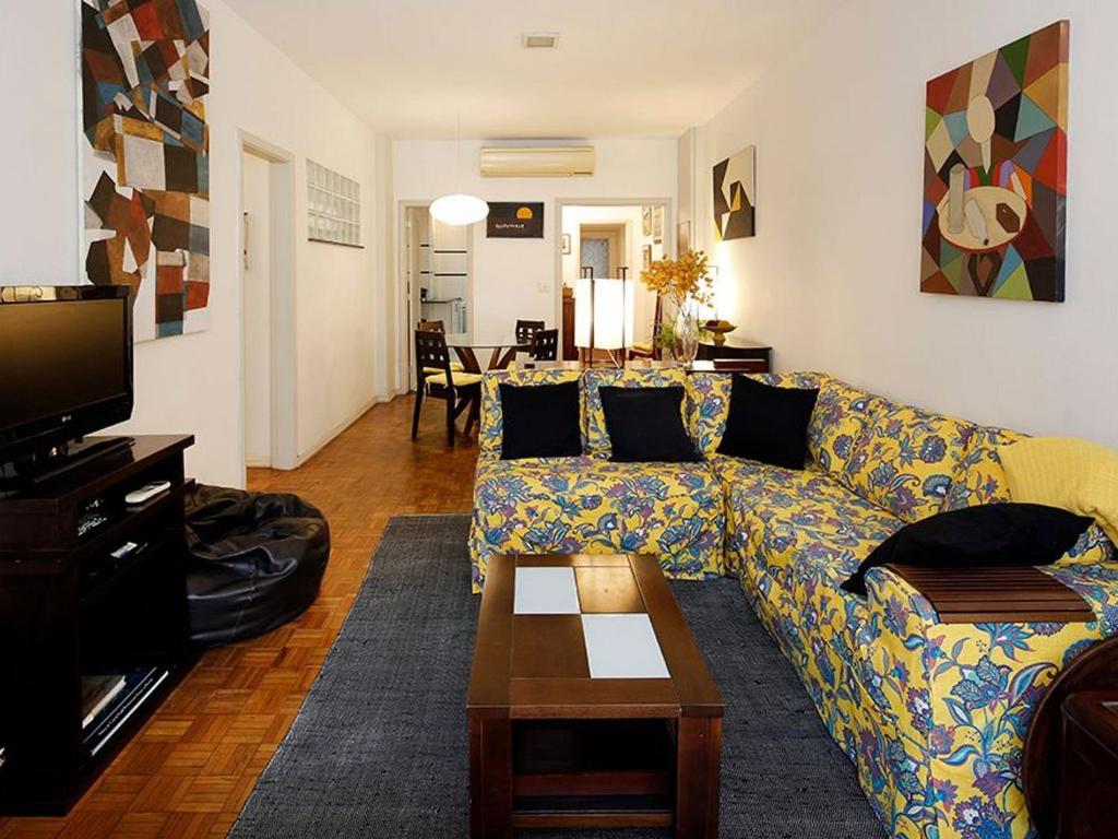  Estiloso 3 quartos para 6 pessoas no posto 5 em Copacabana!