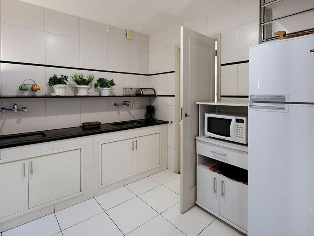  Estiloso 3 quartos para 6 pessoas no posto 5 em Copacabana!