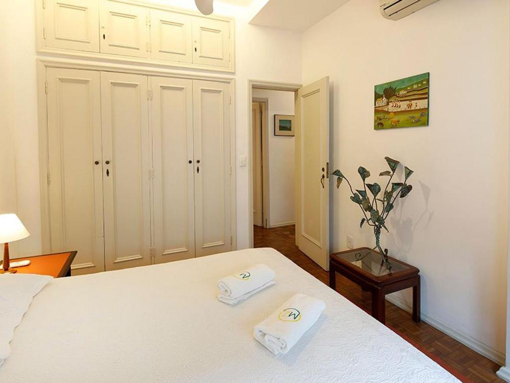  Estiloso 3 quartos para 6 pessoas no posto 5 em Copacabana!