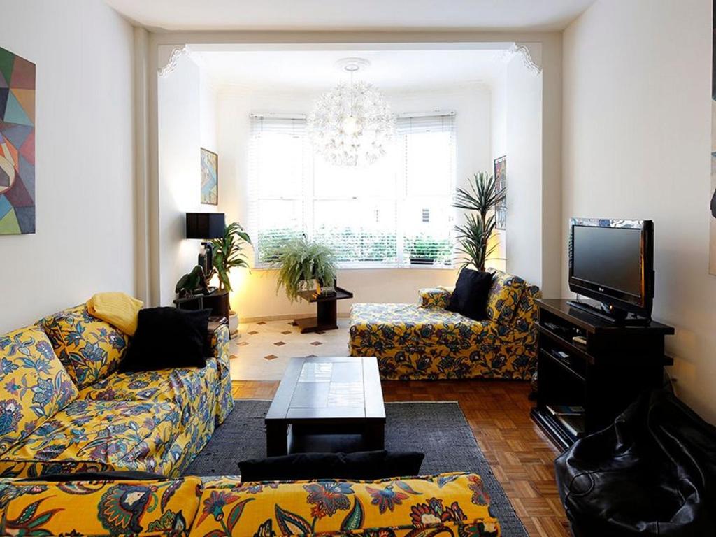  Estiloso 3 quartos para 6 pessoas no posto 5 em Copacabana!