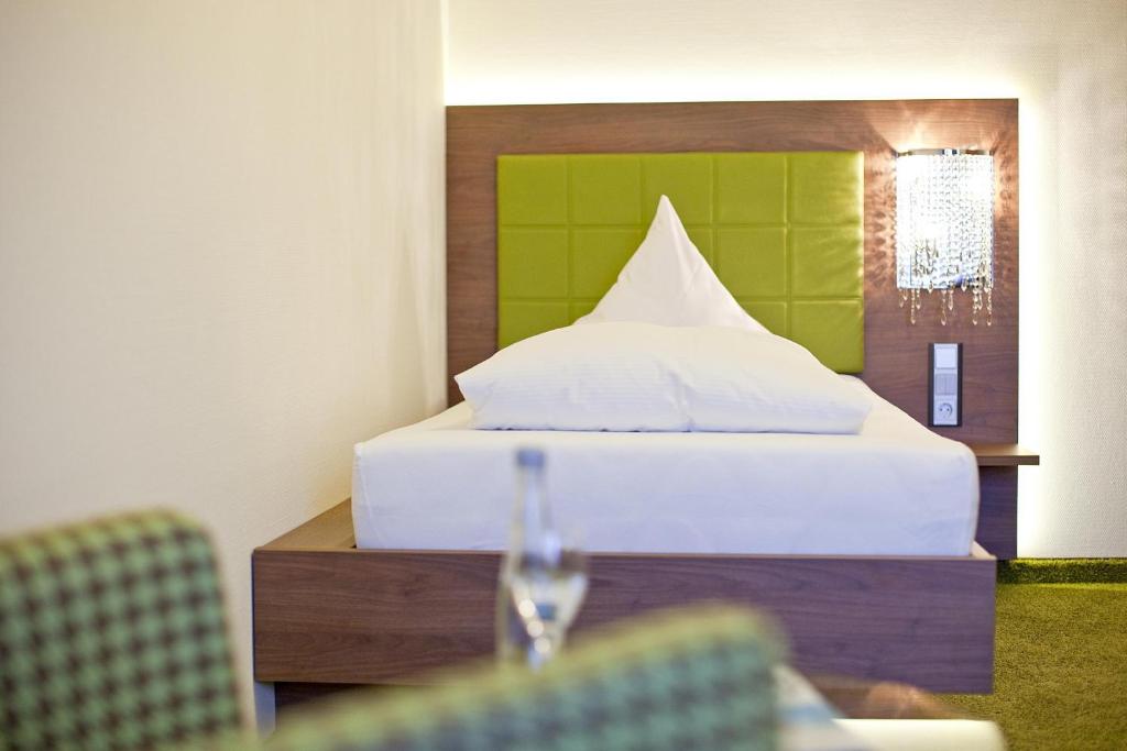 Hotel Hirsch - Single Room