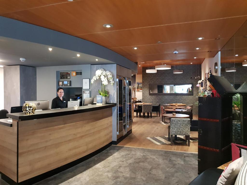 Hotel Bären am Bundesplatz - Resim 10