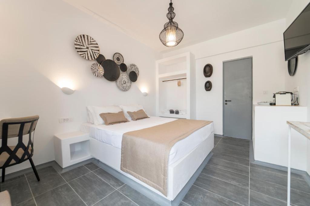 Black Coast Santorini - 16