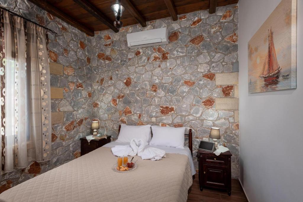 Postel nebo postele na pokoji v ubytování Sunset Traditional House