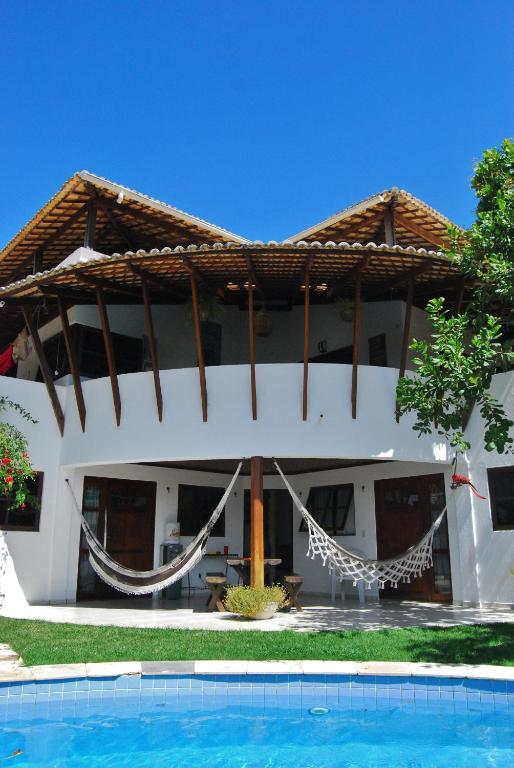  Reef Apartments