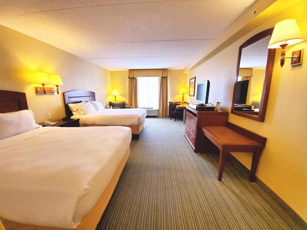 TV a/nebo společenská místnost v ubytování Beach Boutique Hotel