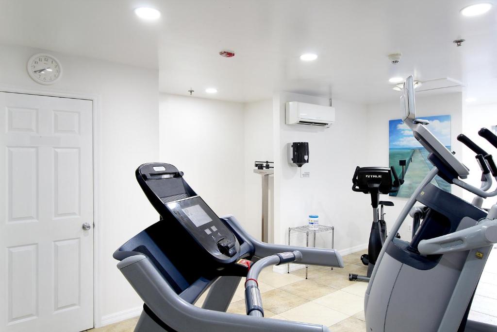 Fitness centrum a/nebo fitness zařízení v ubytování The Grand Caymanian Resort