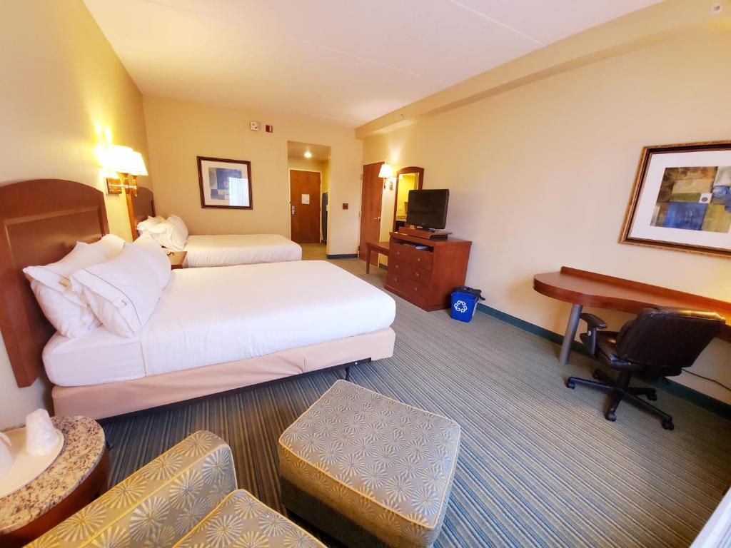 TV a/nebo společenská místnost v ubytování Beach Boutique Hotel