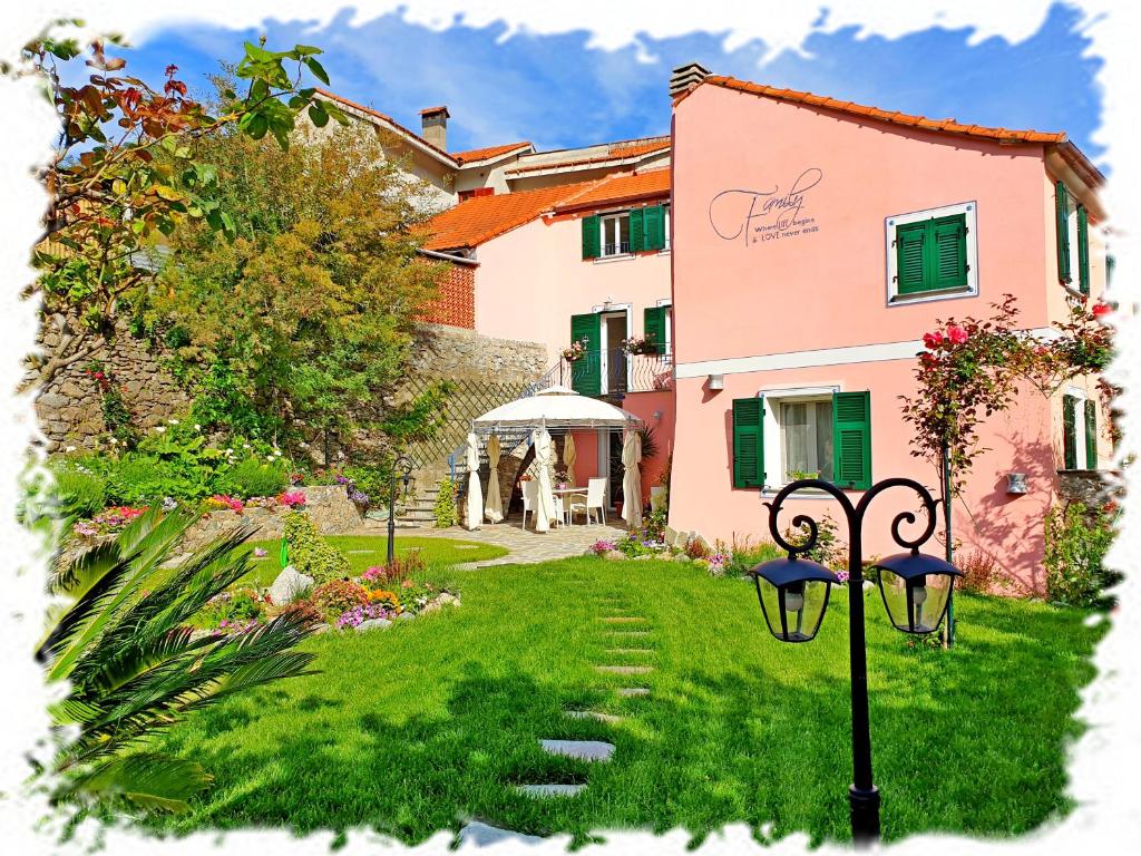 Ogród w obiekcie Casa Vacanze Family