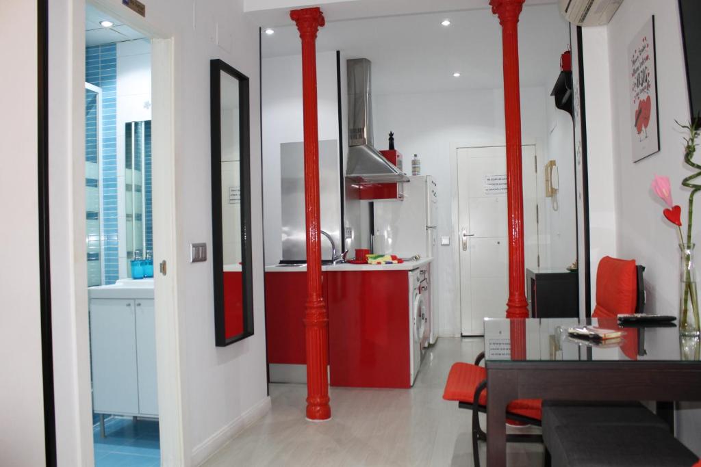 Balcony Apartment Malasaña - 7