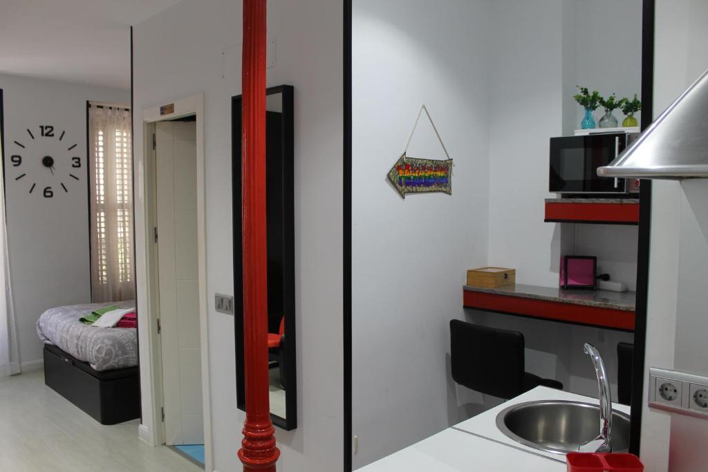 Balcony Apartment Malasaña - 2