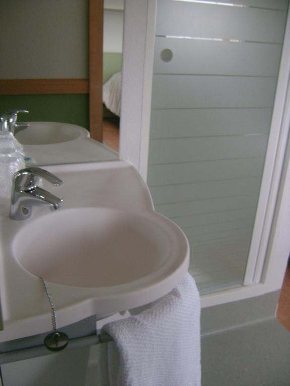 Koupelna v ubytování IBIS Budget Pontivy