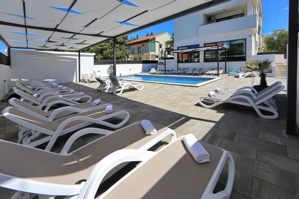 Basen w obiekcie Villa Topesa lub w pobliżu