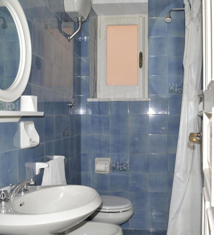 Koupelna v ubytování Hotel Polito