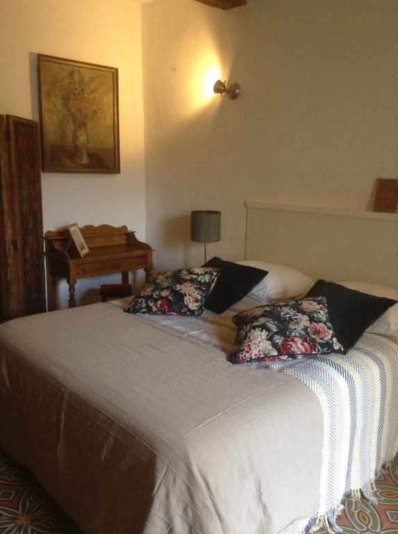 Ліжко або ліжка в номері Nezignan paradisio