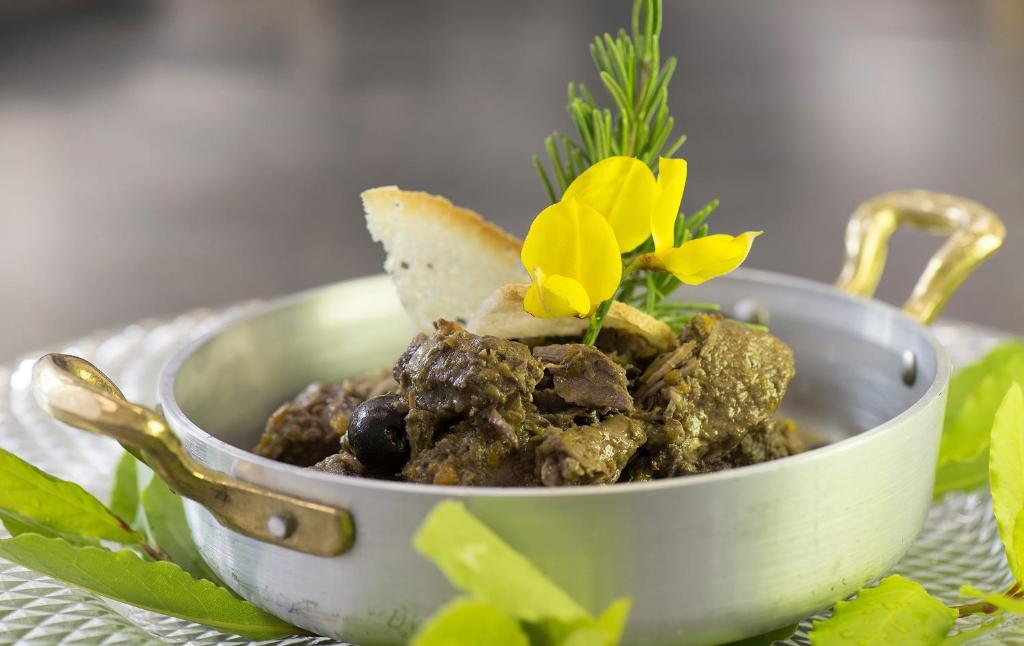 Jedzenie w hotelu lub w pobliżu