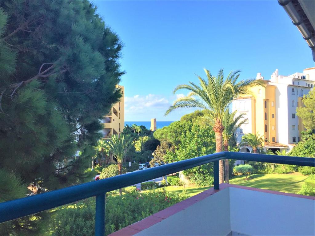 Apartment Cabopino Suites - Marbella, Spain - Booking.com