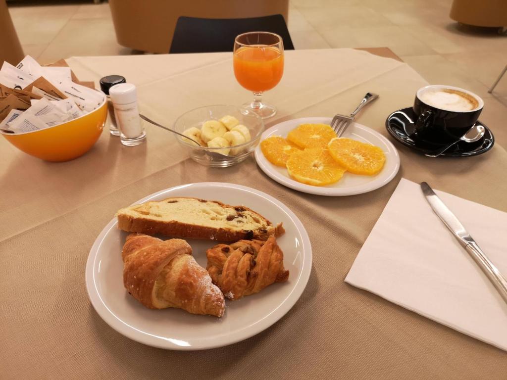 Jídlo v hotelu nebo okolí