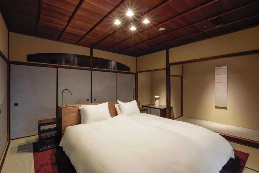 Sowaka - Deluxe Hollywood Twin Room With Garden View (Main)